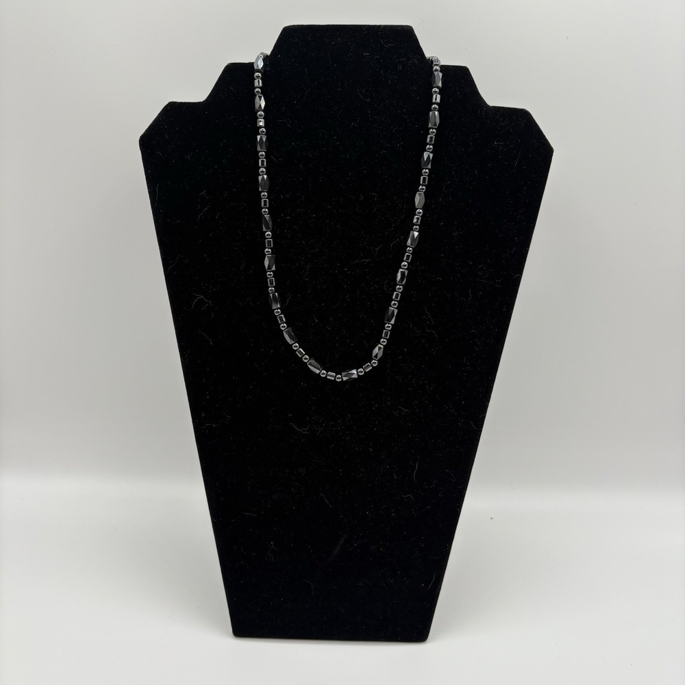Magnetic Hematite Beaded Necklace 18" Faceted Magnetic‎ Clasp Gunmetal Gray